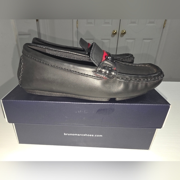 Kids Moccasins | Bruno Marc | 11C Black Moccasins with Red Accent - Picture 3 of 9